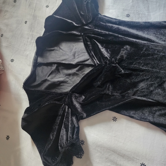 Black Dress above knees - Picture 3 of 5